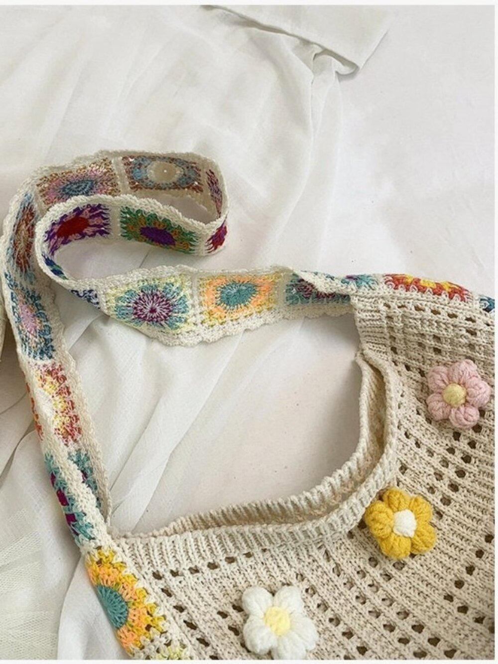Flower Embellished Handwoven Shoulder Bag - Picture 3 of 9
